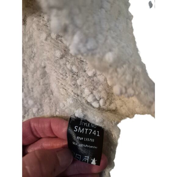 POL It's all in the details Popcorn sweater - Picture 4 of 6